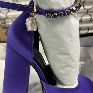 Brand new beautiful satin  VERSACE
Purple Aevitas Platform